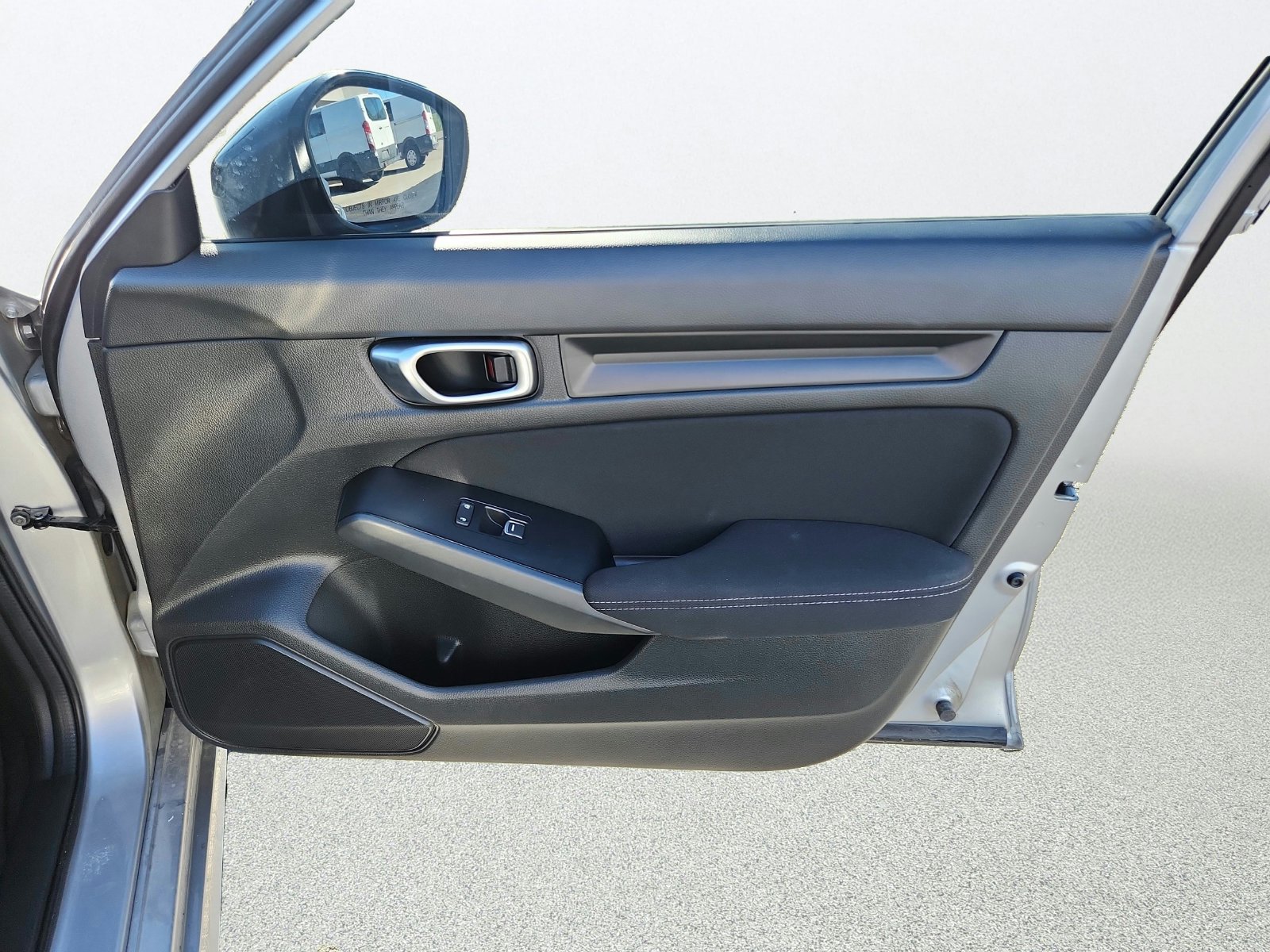 Used 2023 Honda Civic Sport image 25
