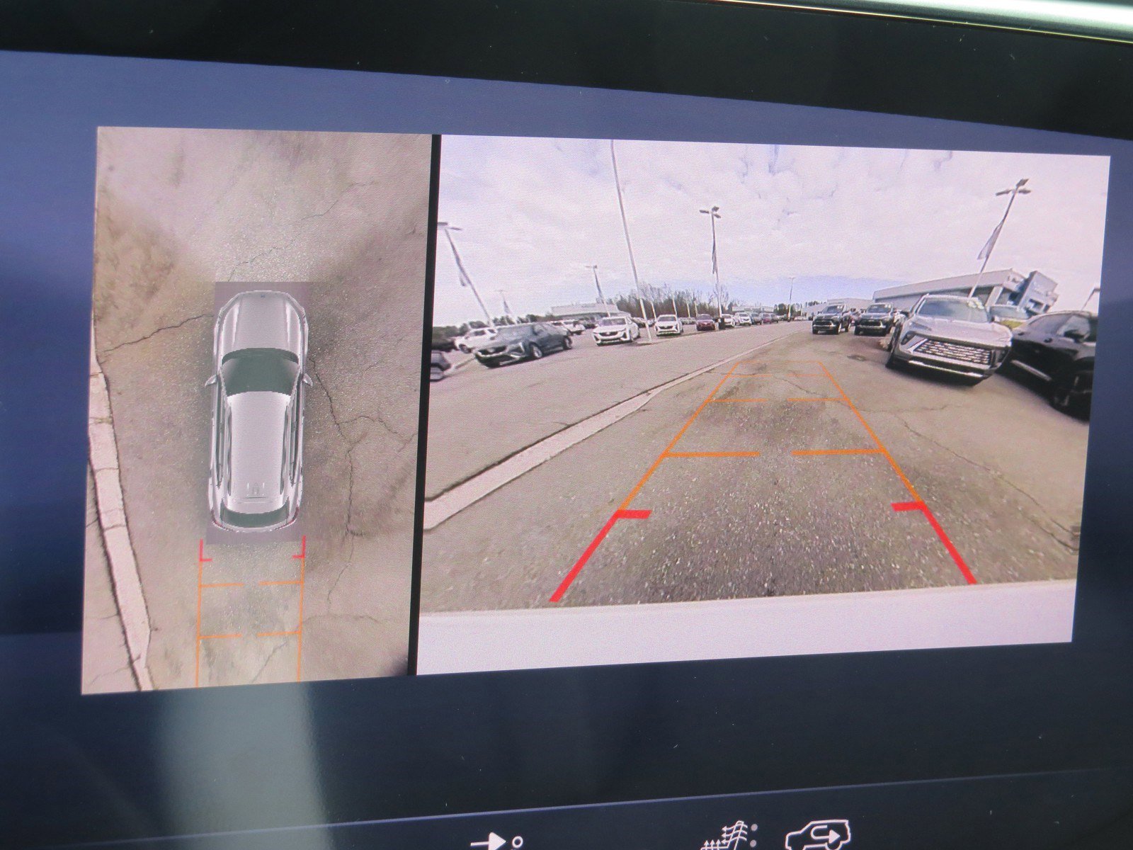 New 2025 Buick Envision Sport Touring image 27