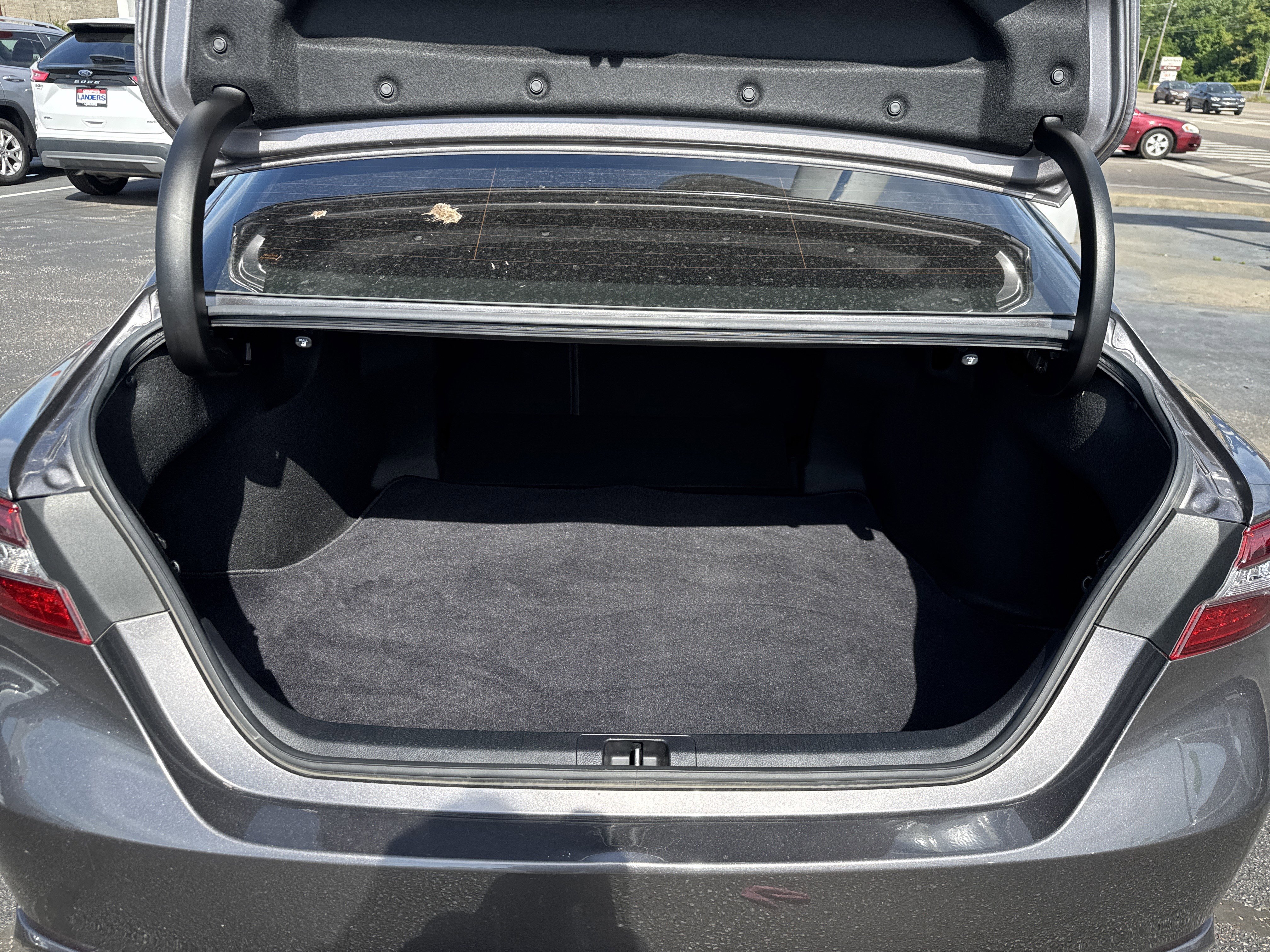 Used 2021 Toyota Camry XSE FWD image 13