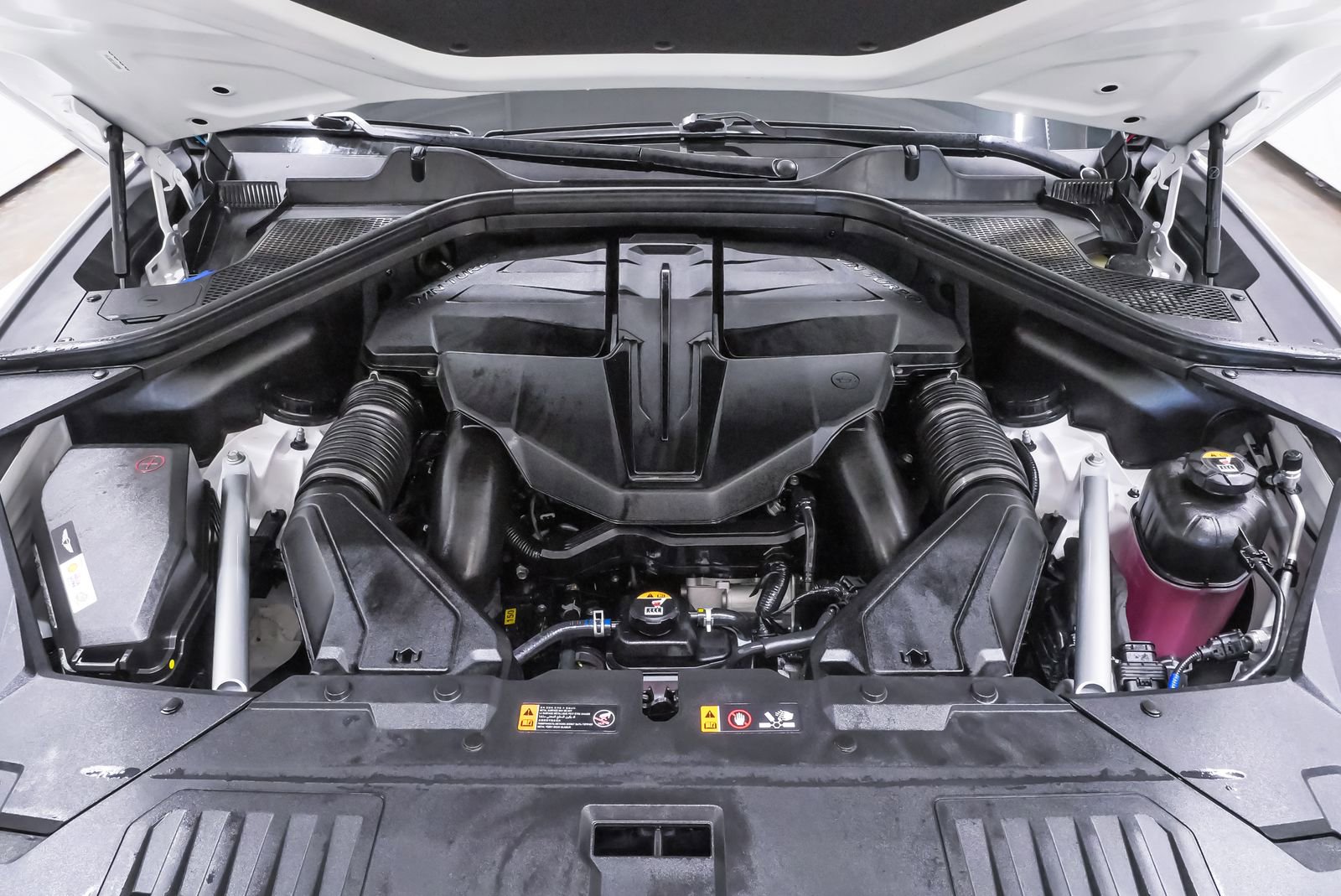 Used 2025 Genesis GV80 3.5T e-SC image 31