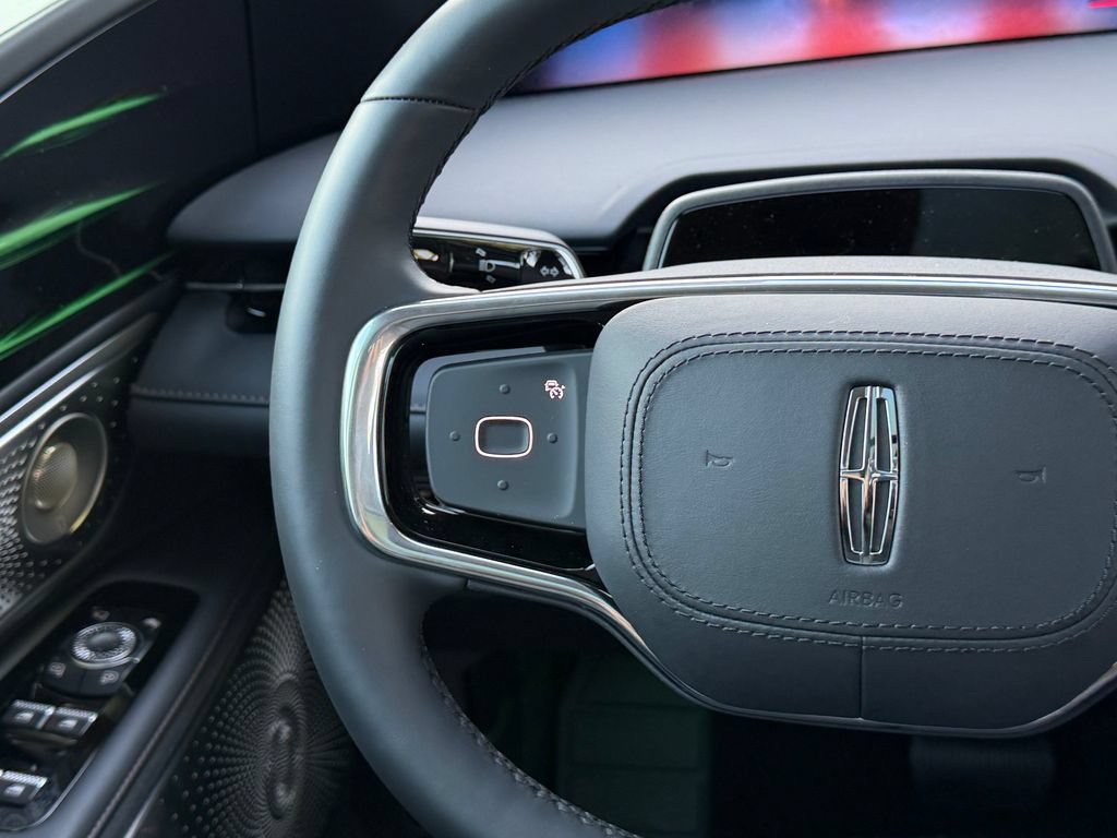 New 2026 Lincoln Nautilus Reserve AWD/4WD image 13