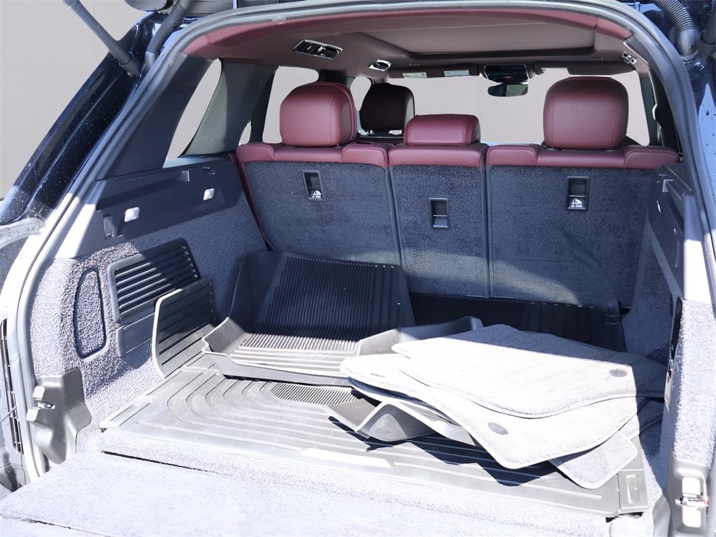 Used 2023 Land Rover Range Rover SE image 15