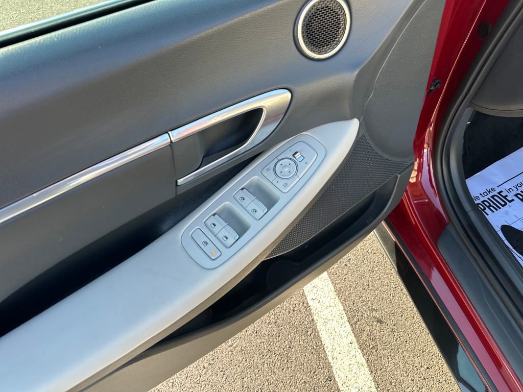 Used 2023 Hyundai Sonata SEL image 15