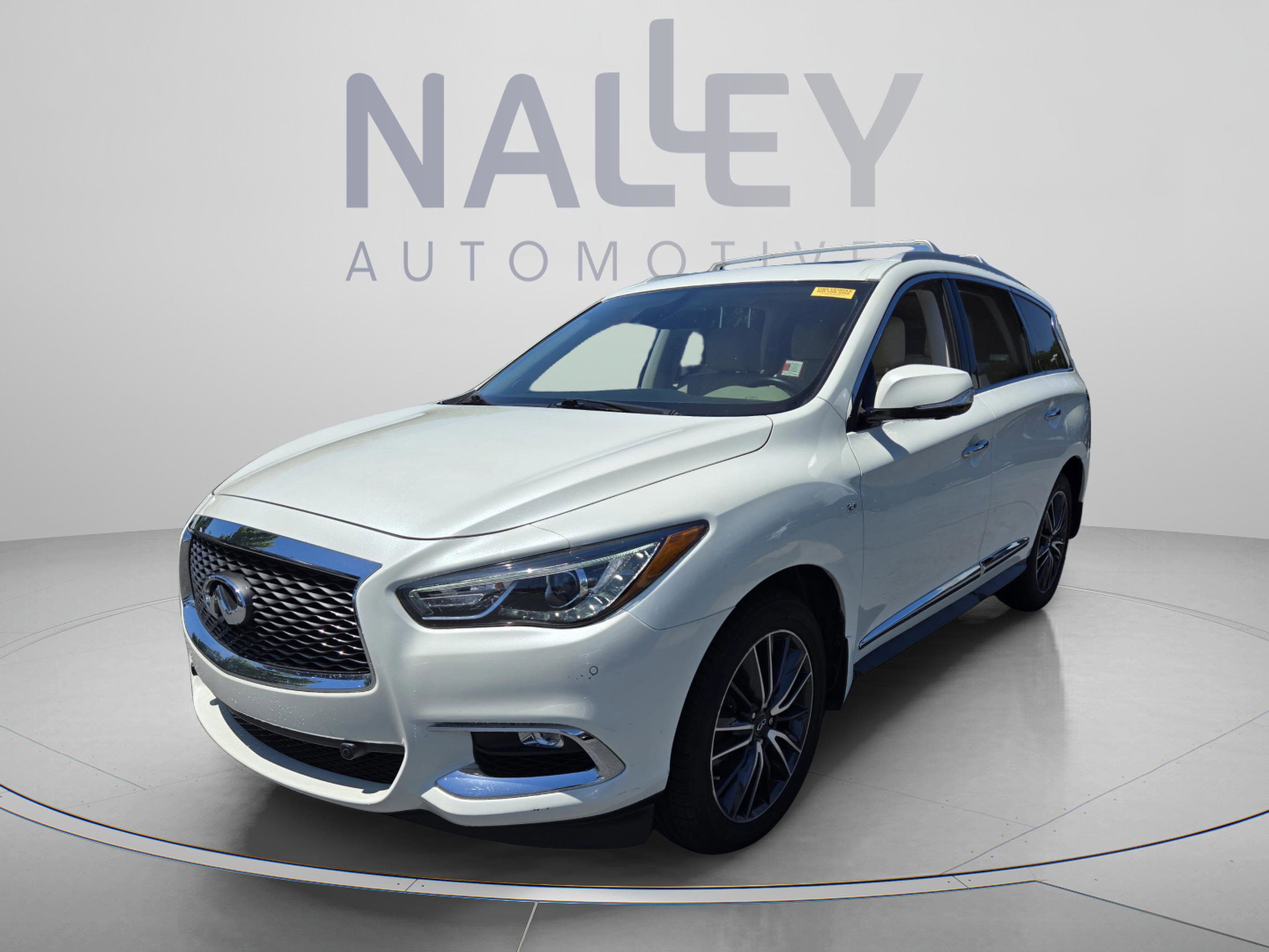 Used 2017 INFINITI QX60 Luxe w/ Deluxe Technology Package