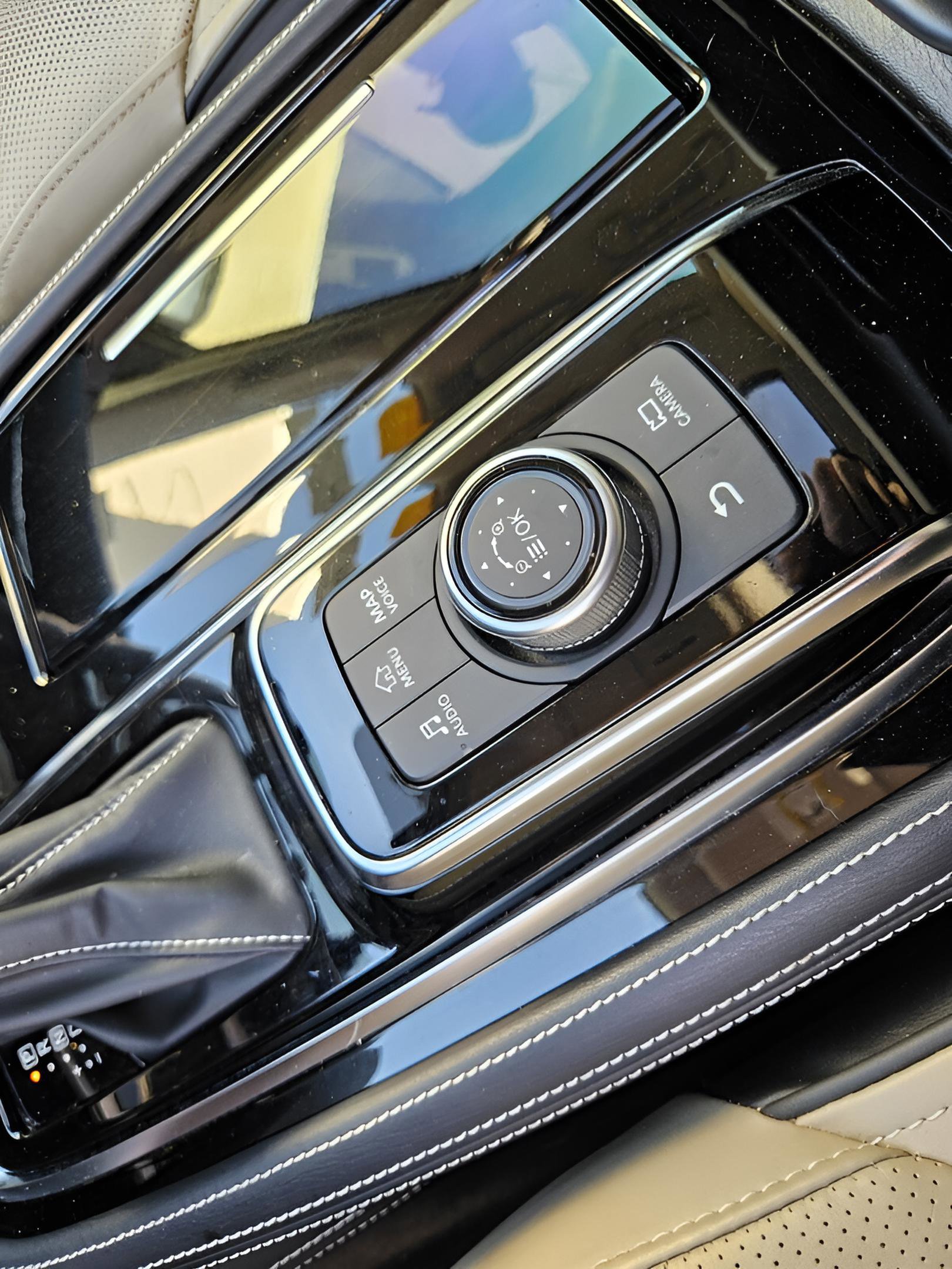 Used 2023 INFINITI QX80 Premium Select w/ All-Season Package image 20