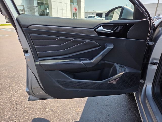 Certified 2023 Volkswagen Jetta SEL FWD image 13