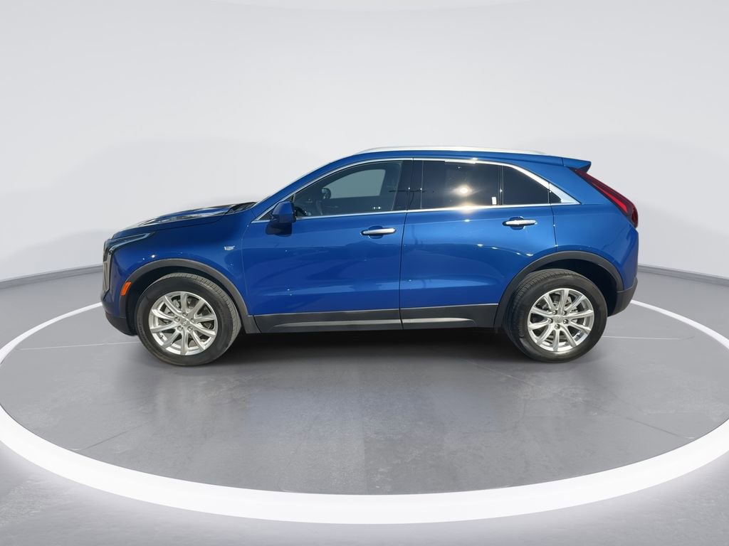 Used 2023 Cadillac XT4 Luxury w/ Cold Weather Package image 5