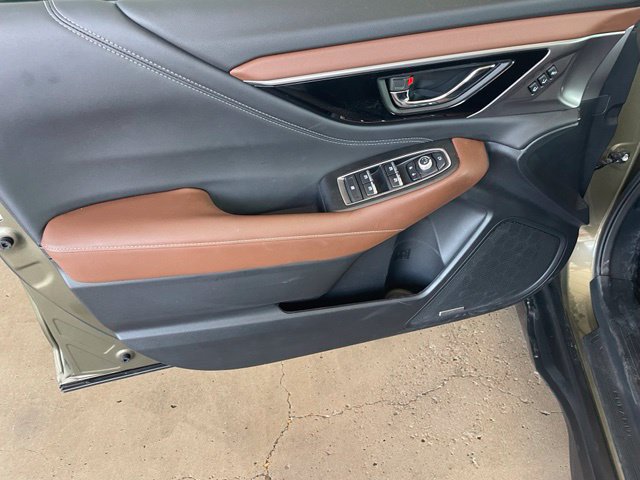 Used 2025 Subaru Outback Touring AWD/4WD image 9
