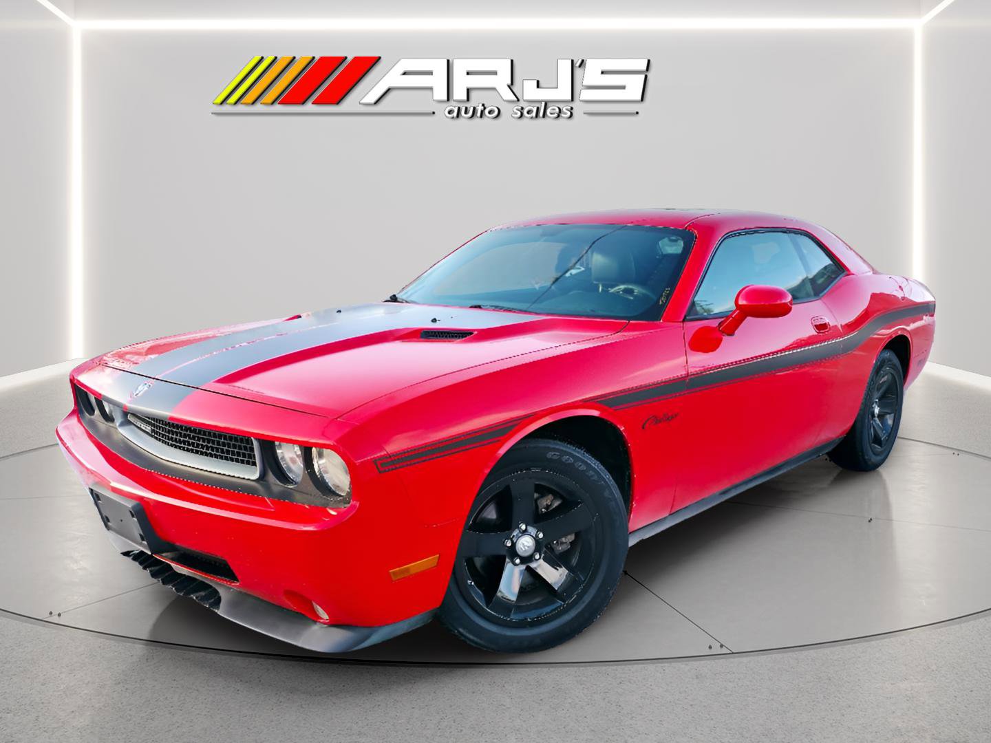 Used 2009 Dodge Challenger SE image 1