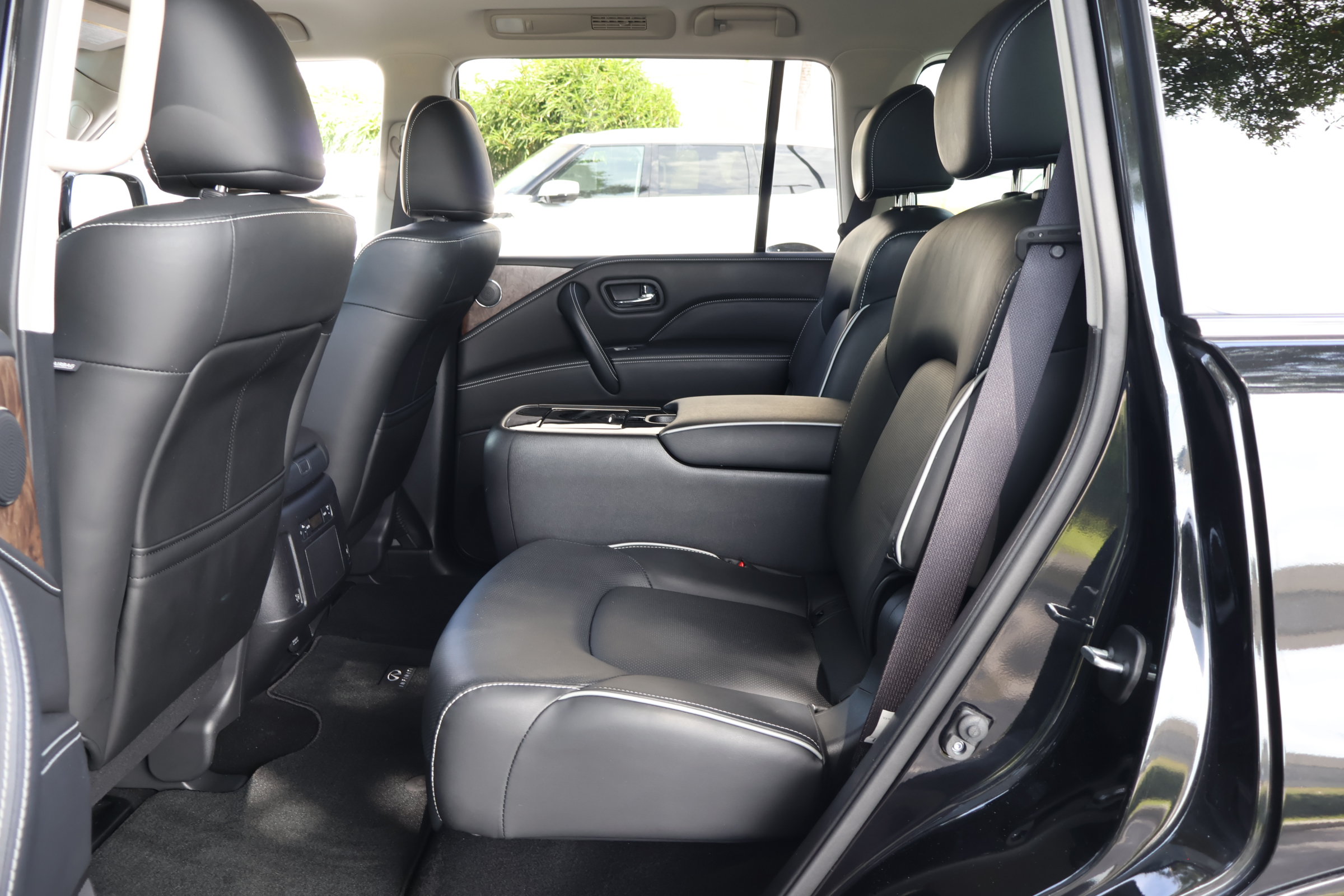 Used 2023 INFINITI QX80 Premium Select w/ Cargo Package AWD/4WD image 18