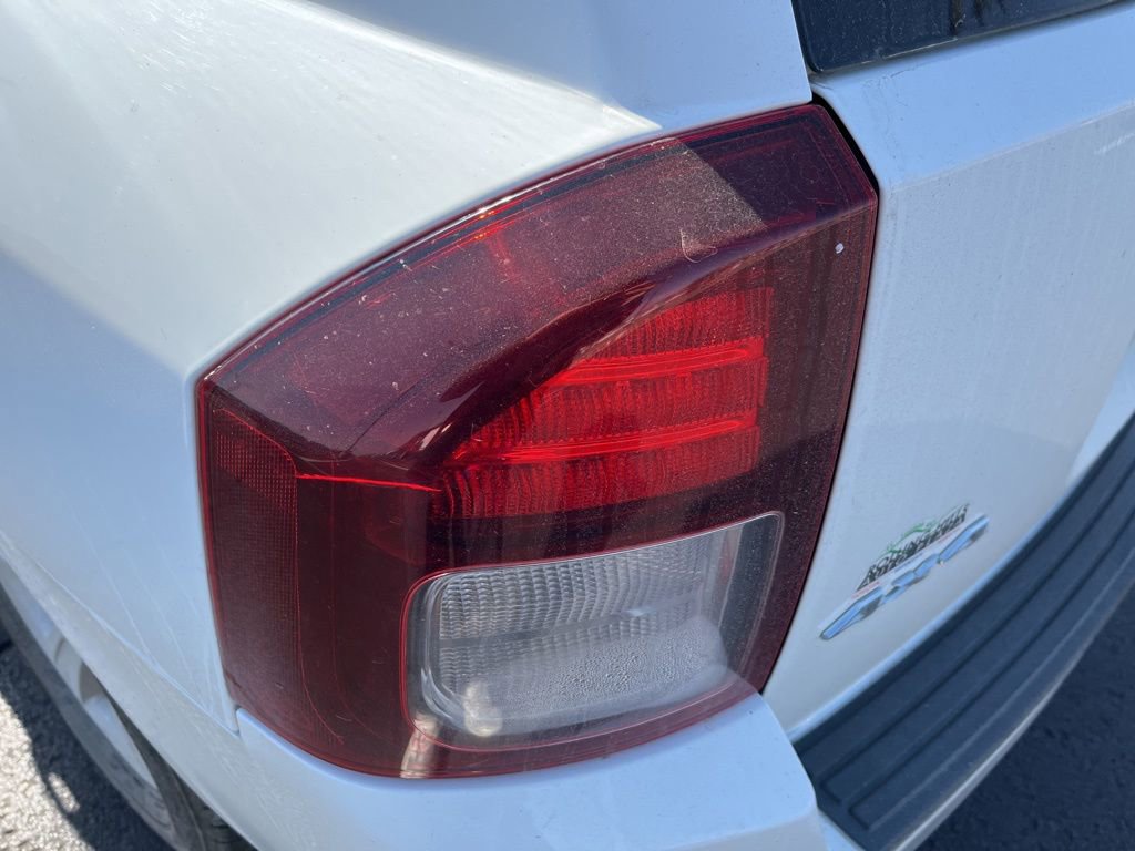 Used 2015 Jeep Compass Latitude image 21