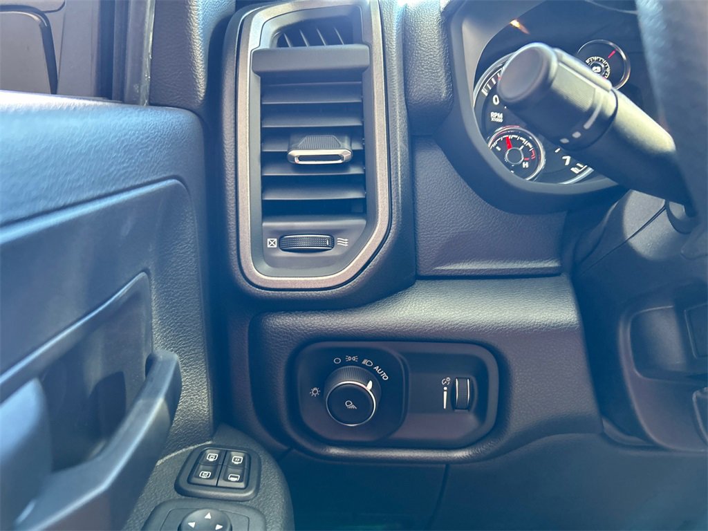 New 2024 RAM 2500 Tradesman w/ Chrome Appearance Group image 18