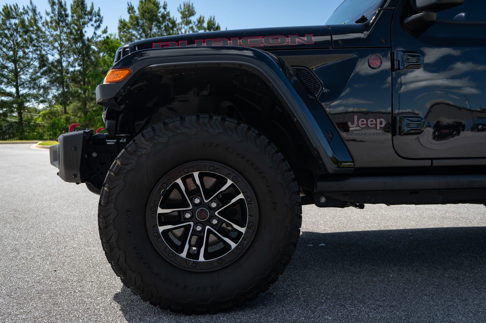 Used 2024 Jeep Wrangler Unlimited Rubicon AWD/4WD image 4