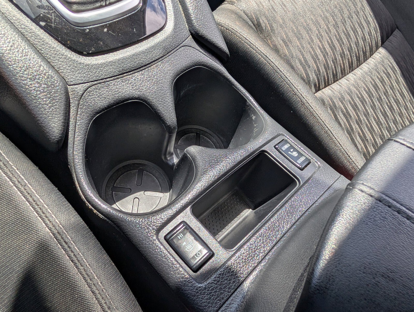 Used 2018 Nissan Rogue SV image 31