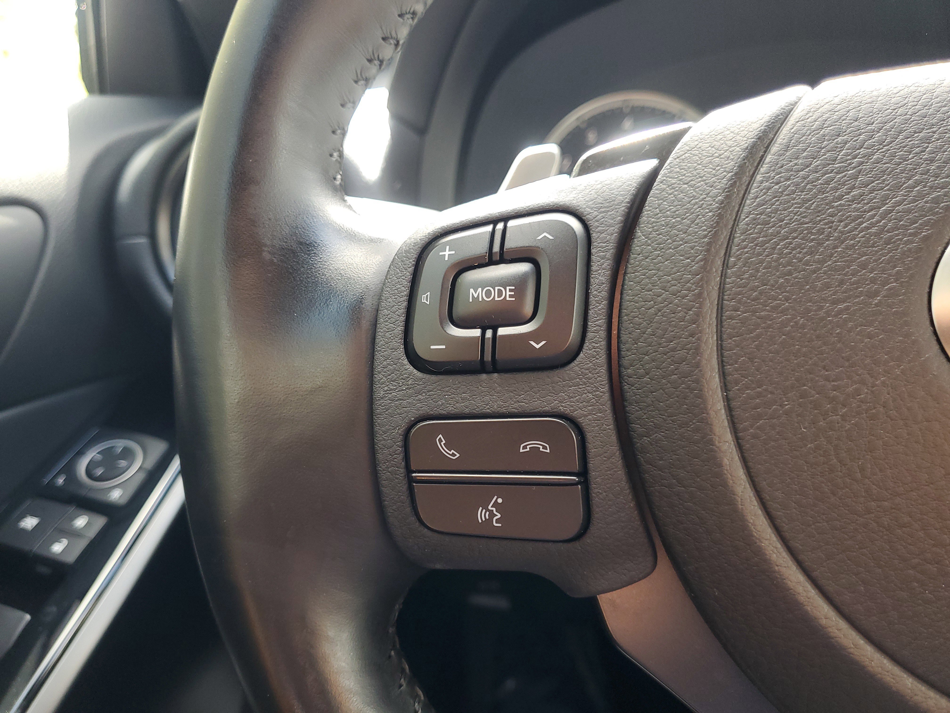 Used 2024 Lexus IS 300 w/ Comfort Package RWD image 21
