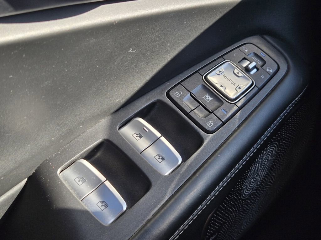 Used 2018 Genesis G90 5.0 Ultimate image 28