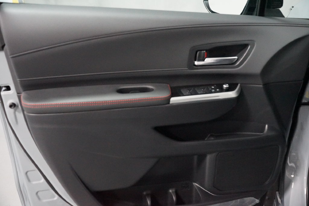 New 2026 Toyota Sienna XSE FWD image 33