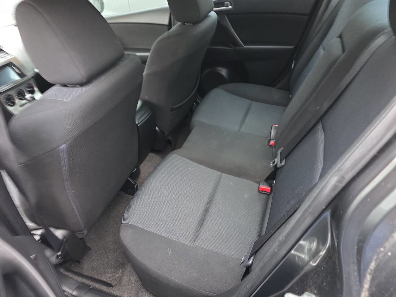 Used 2010 MAZDA MAZDA3 i Touring image 12