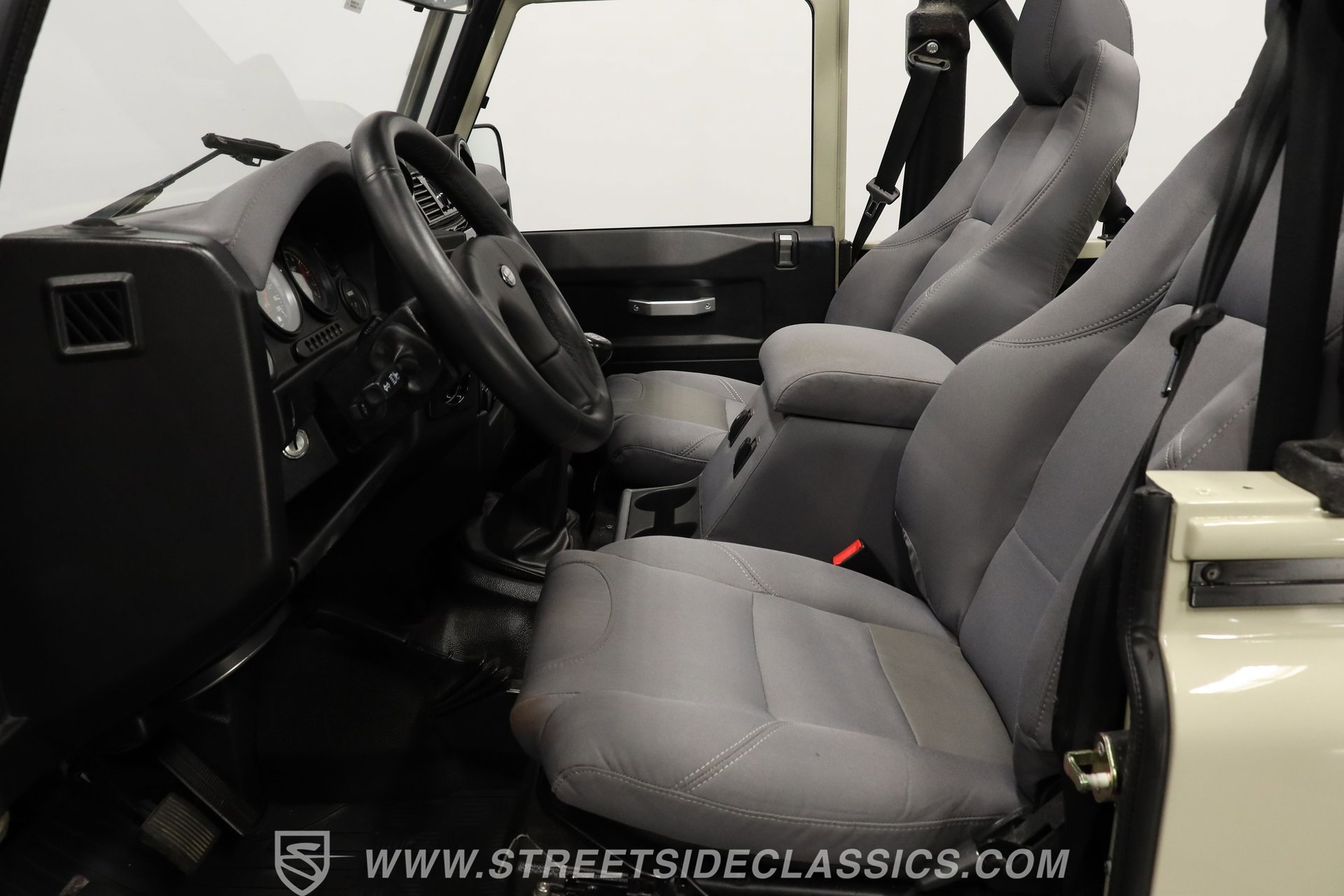 Used 1994 Land Rover Defender 90 AWD/4WD image 35