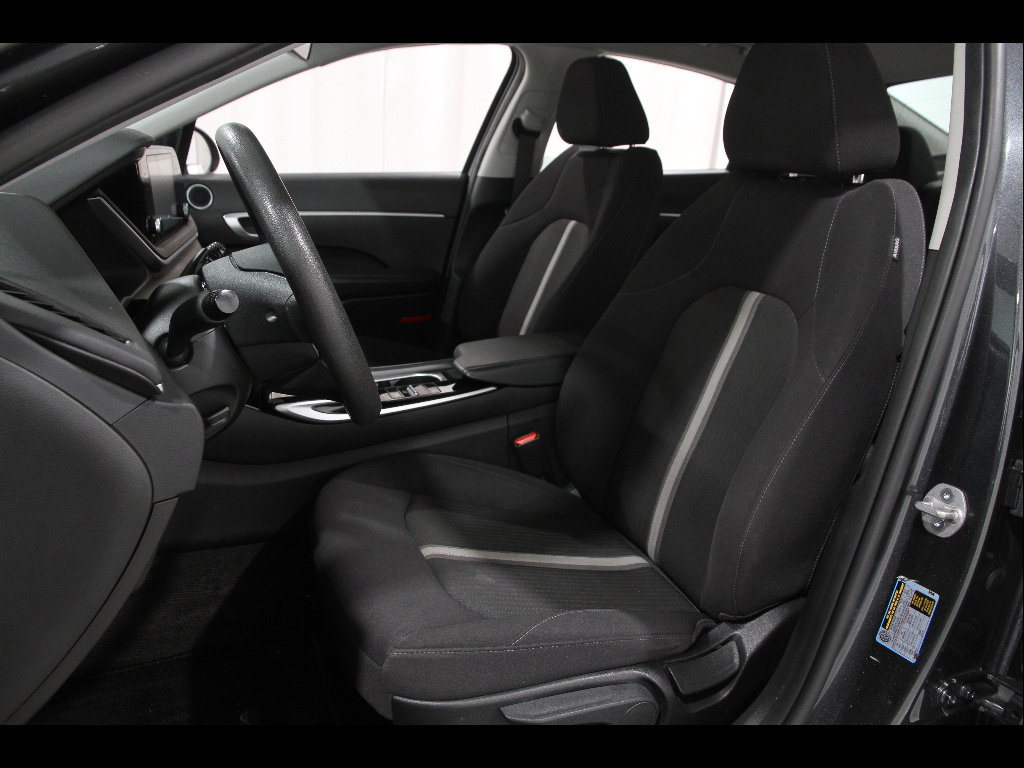 Used 2023 Hyundai Sonata SE FWD image 5