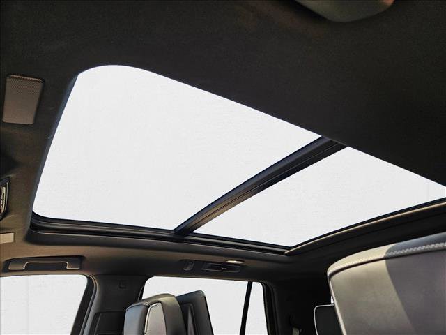 Used 2025 GMC Yukon AT4 Ultimate image 17