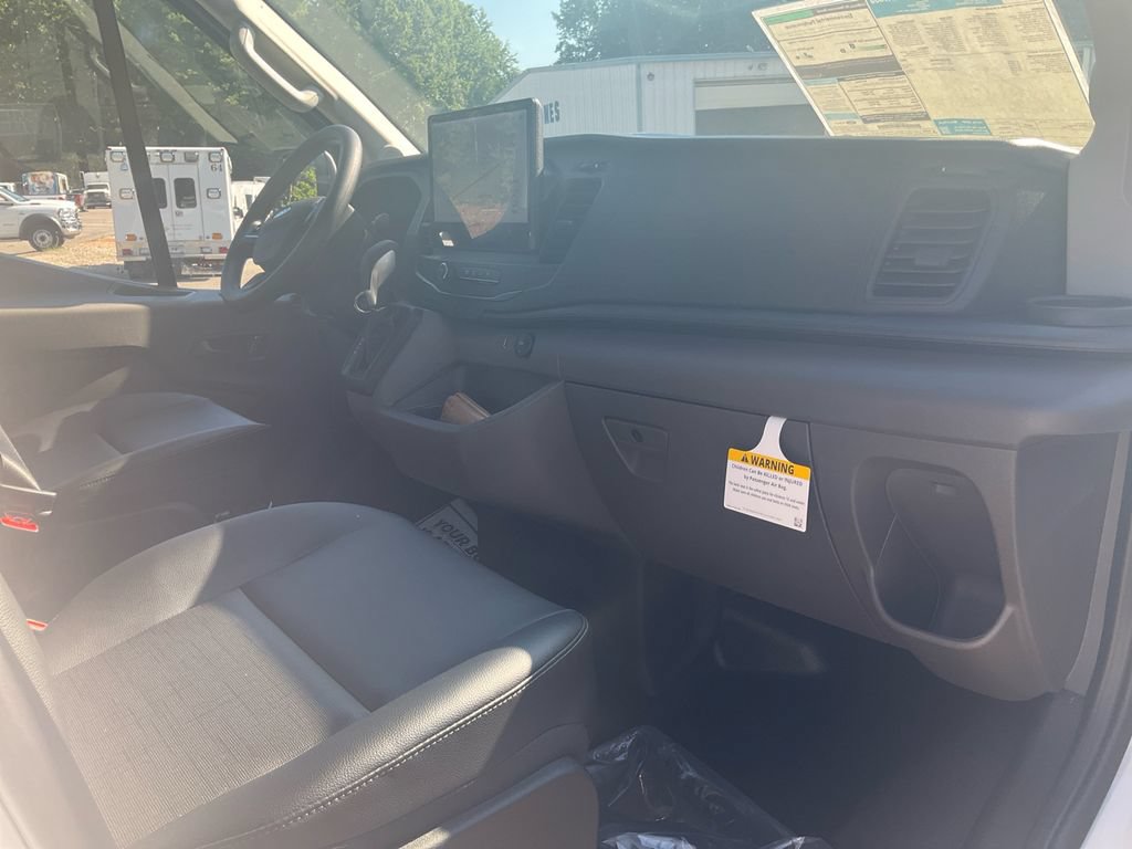 New 2026 Ford Transit 250 148 Medium Roof RWD image 11