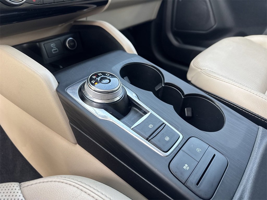 Used 2021 Ford Escape SEL w/ Technology Package image 19