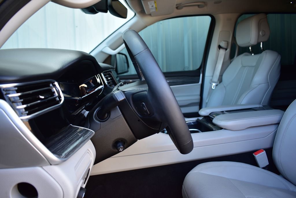 Used 2022 Jeep Wagoneer Series III w/ Premium Group I image 56