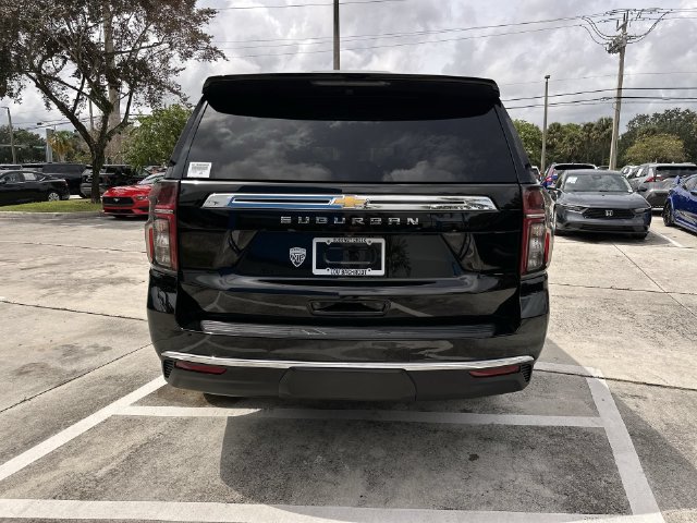 Used 2024 Chevrolet Suburban LS RWD image 36