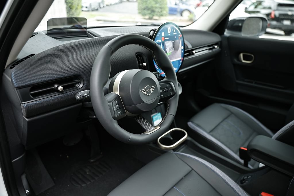 New 2026 MINI Cooper 4-Door Hardtop FWD image 18