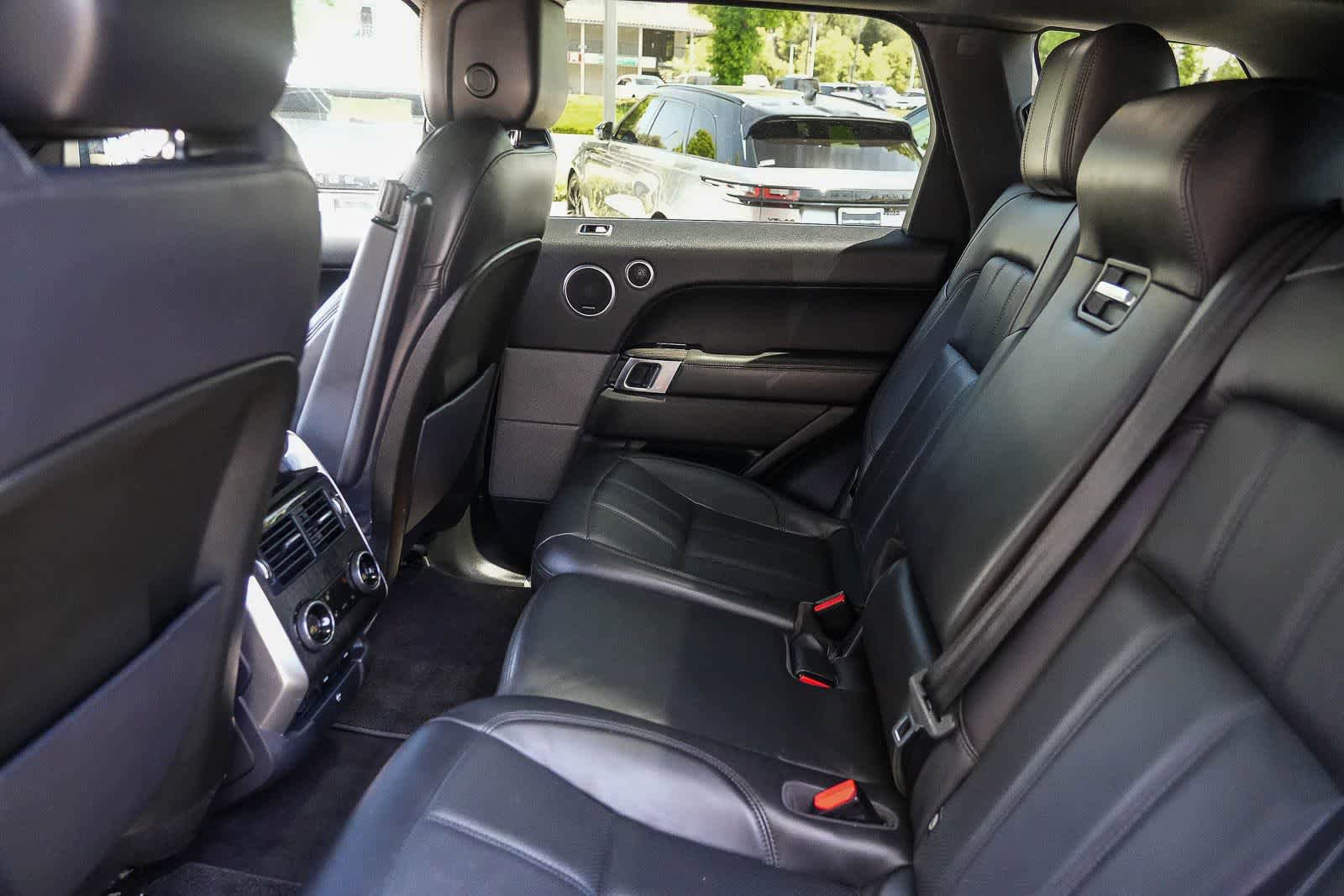 Used 2019 Land Rover Range Rover Sport HSE AWD/4WD image 17