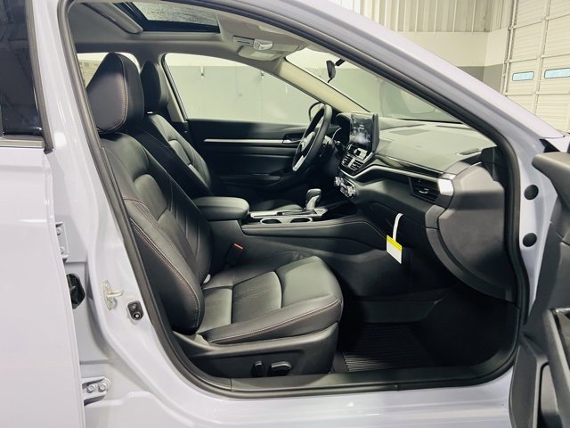 New 2025 Nissan Altima 2.5 SR w/ SR Premium Package image 33