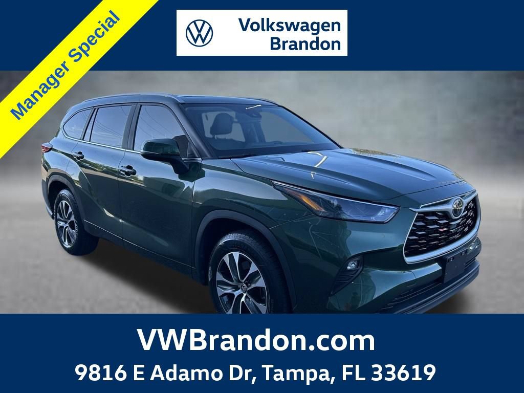 Used 2023 Toyota Highlander XLE FWD 360° Tour