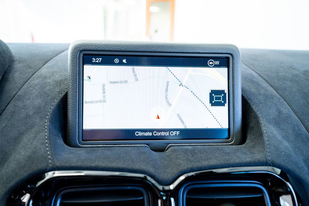 Used 2020 Aston Martin V8 Vantage Coupe image 45