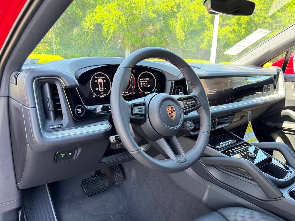 New 2026 Porsche Cayenne Coupe AWD/4WD image 4