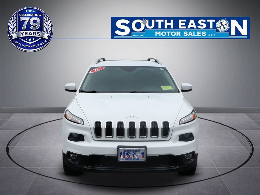 Used 2016 Jeep Cherokee Latitude w/ Safety/Convenience Group AWD/4WD image 3
