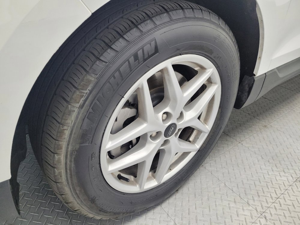 Used 2024 Ford Edge SEL image 31