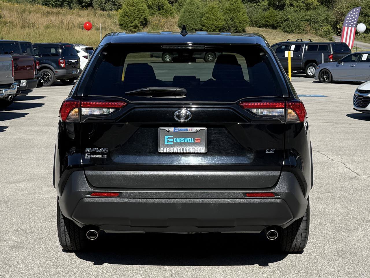 Used 2022 Toyota RAV4 LE FWD image 6