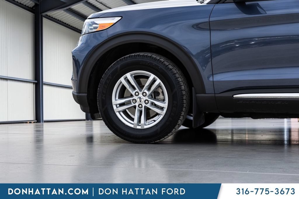 Used 2021 Ford Explorer XLT AWD/4WD image 32