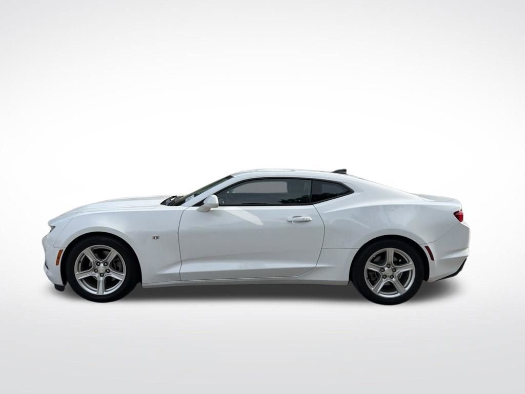 Used 2021 Chevrolet Camaro LT RWD image 18