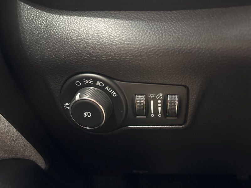 Used 2022 Jeep Compass Latitude w/ Convenience Group AWD/4WD image 22
