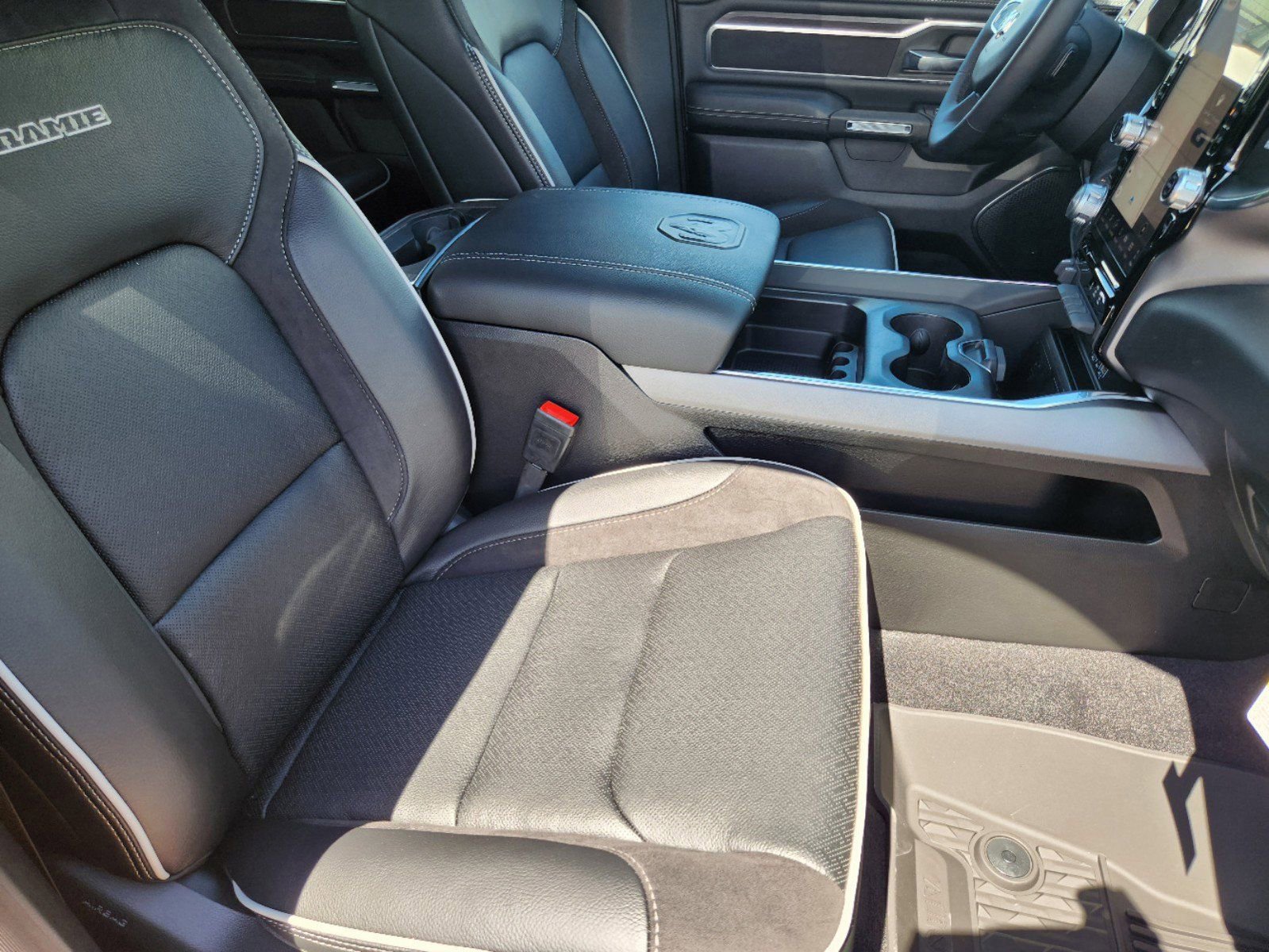 New 2025 RAM 1500 Laramie w/ Laramie Southwest Edition image 12