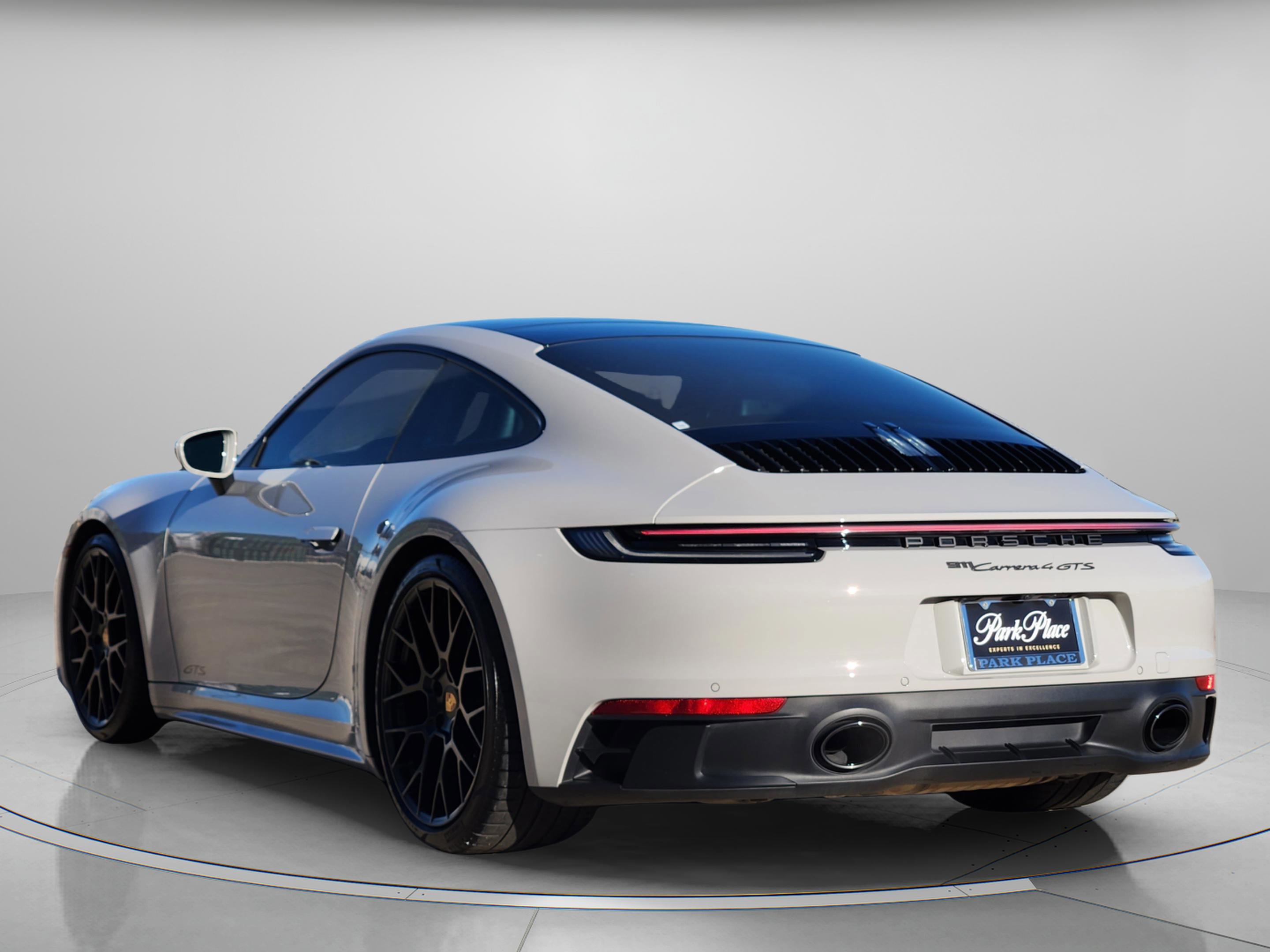 Used 2022 Porsche 911 Carrera 4 GTS image 3