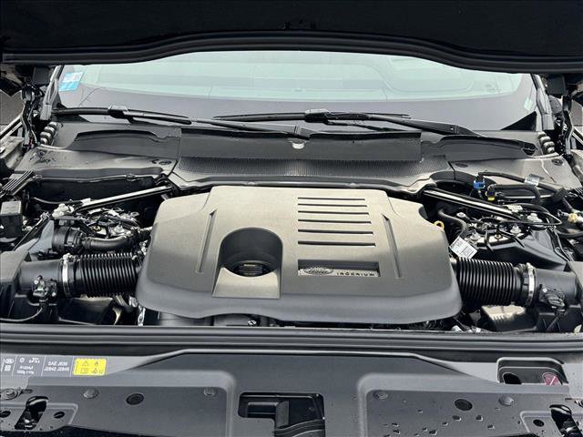 Certified 2024 Land Rover Discovery Dynamic SE image 16