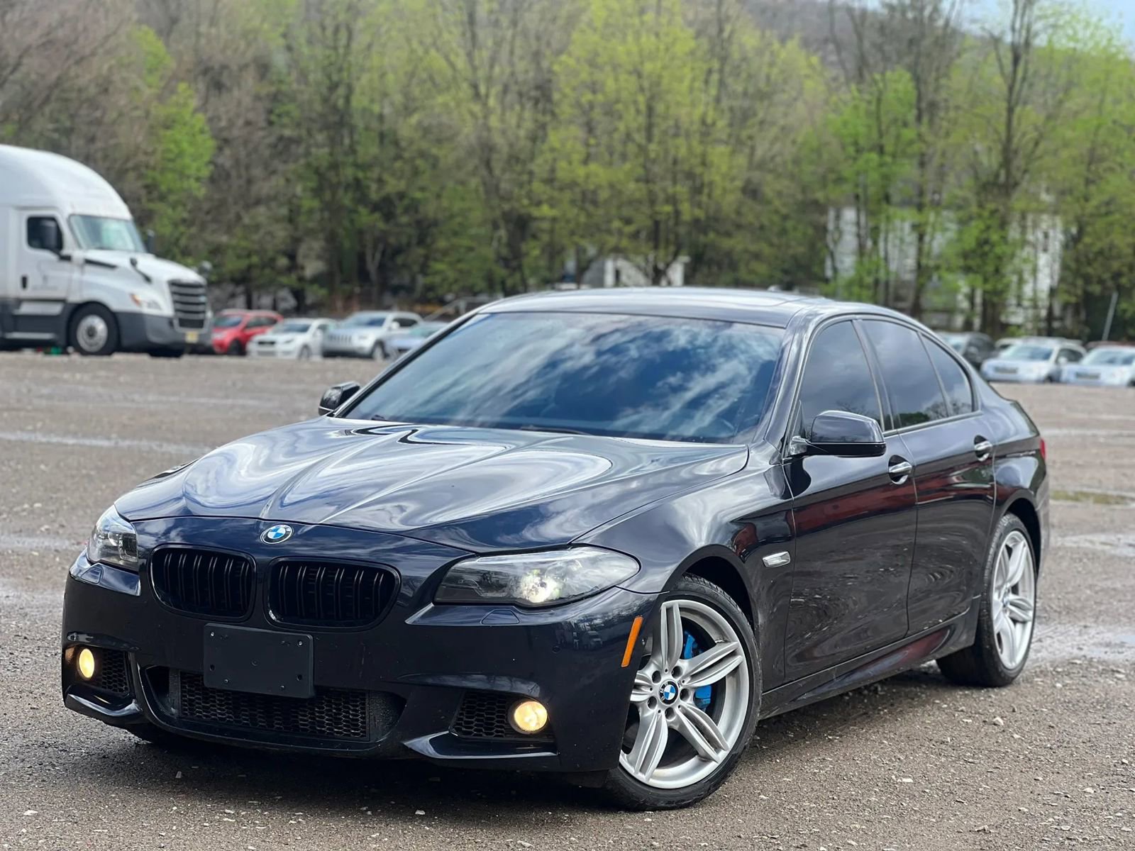 Used 2013 BMW 550i xDrive Sedan AWD/4WD image 2