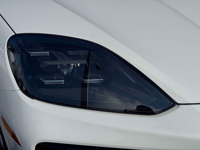 Used 2024 Porsche Cayenne Coupe image 12