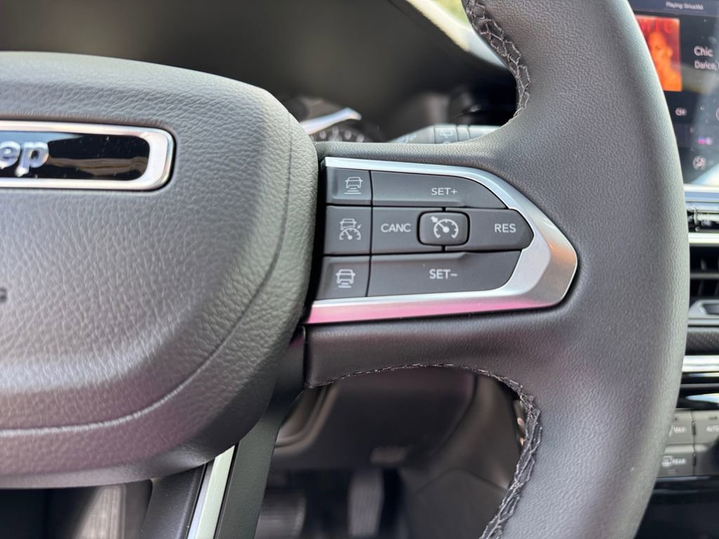 New 2025 Jeep Compass Limited w/ Sun & Sound Group image 22