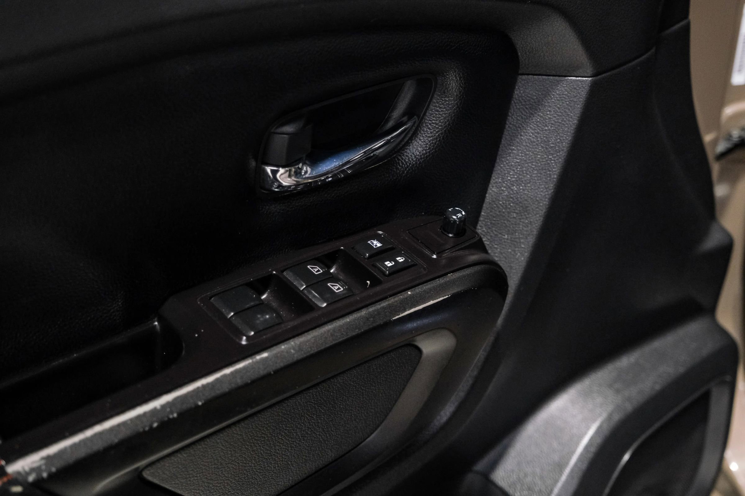 Used 2021 Nissan Titan PRO-4X w/ Off Road Protection Package image 42