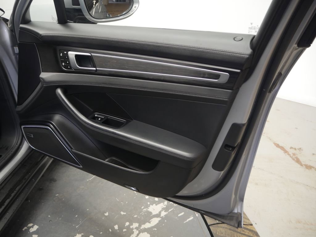 Certified 2022 Porsche Panamera GTS image 21