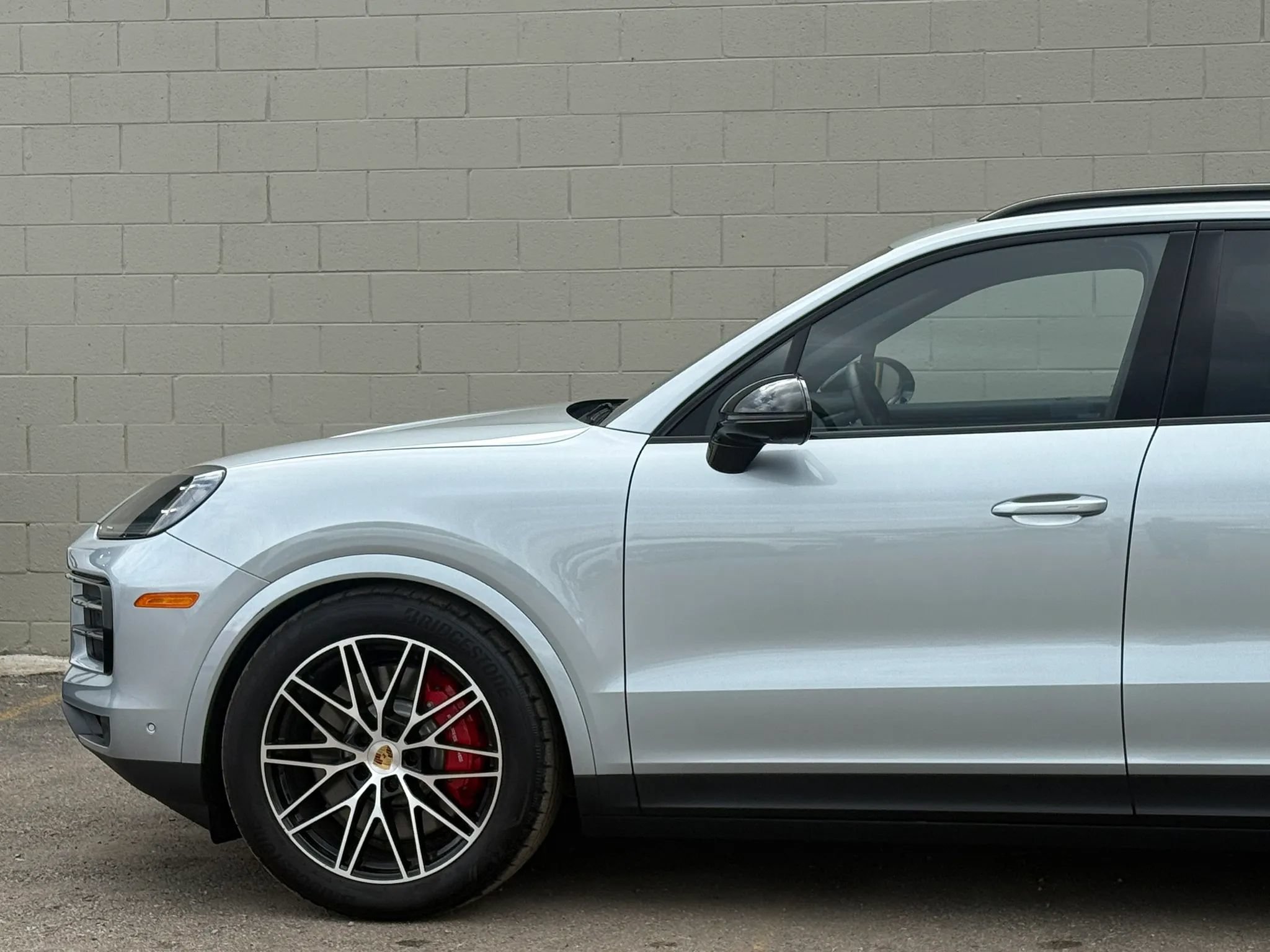 Used 2024 Porsche Cayenne S AWD/4WD image 3
